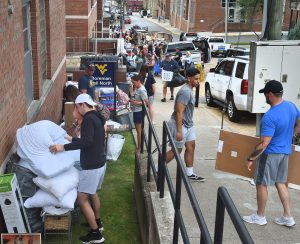 WVU students make their way to Morgantown for the school year